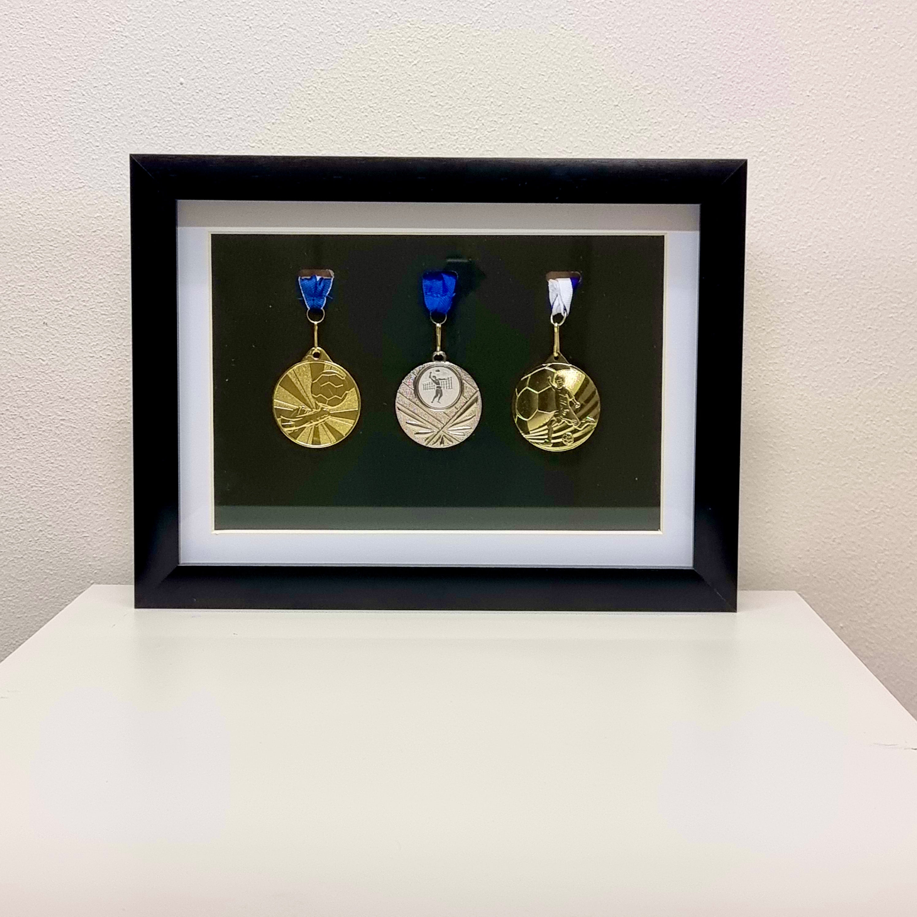 Black Medal Frame